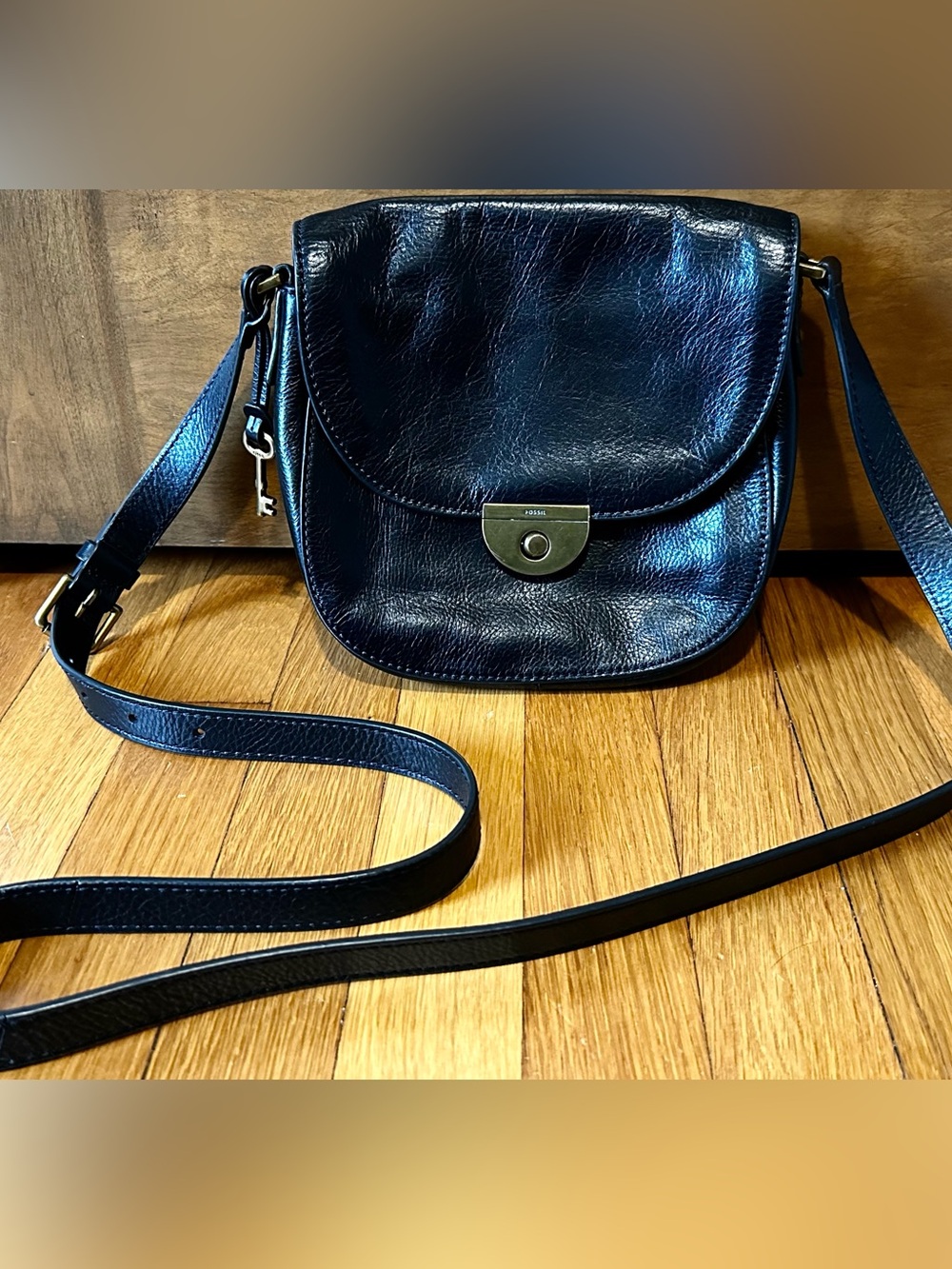 Fossil Emi Black Genuine Leather Crossbody Saddle Bag - Classic Key Charm